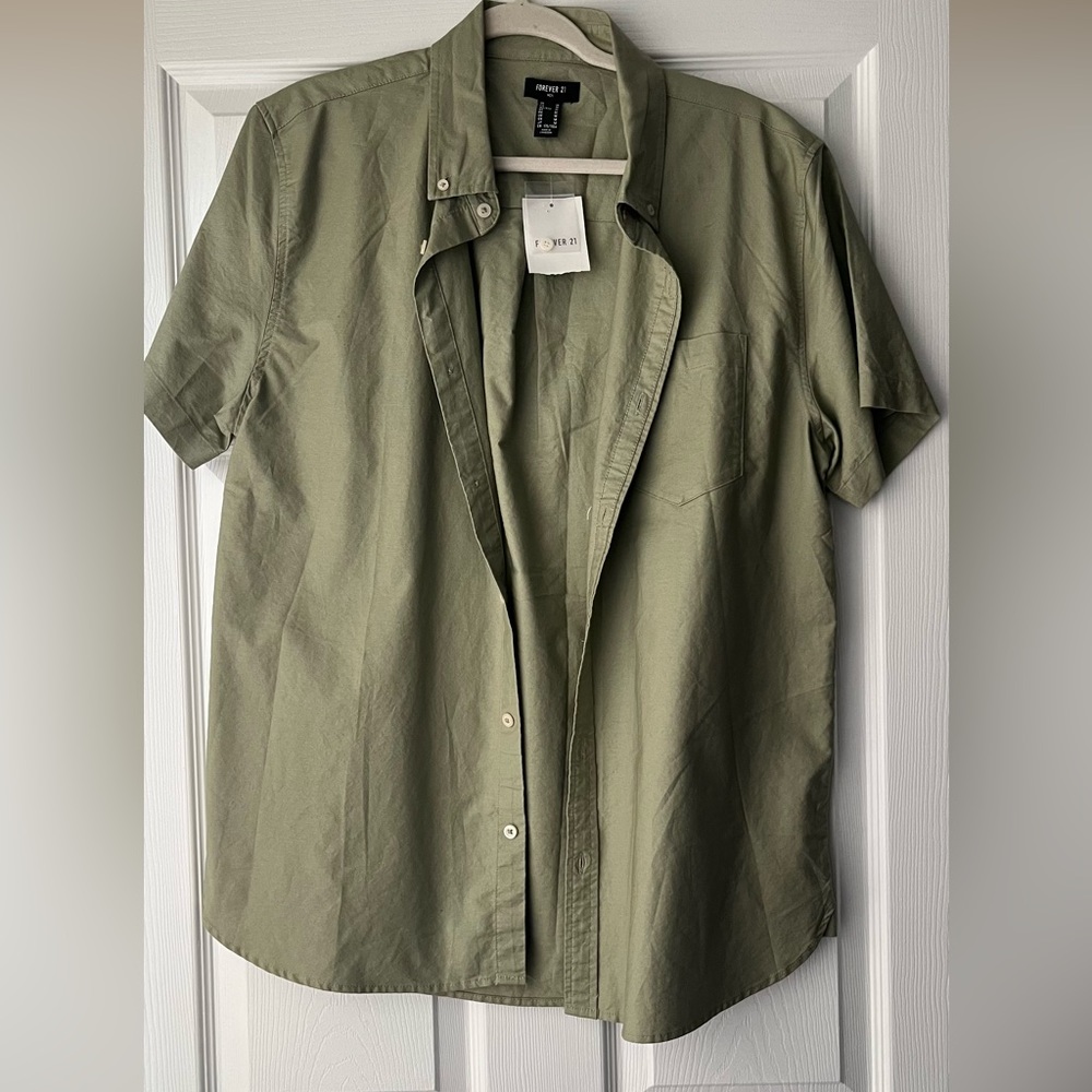 Forever 21 Mens shirt